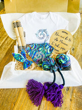 Load image into Gallery viewer, Girl&#39;s Extra Large Gift Box
