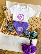 Load image into Gallery viewer, Girl&#39;s Extra Large Gift Box
