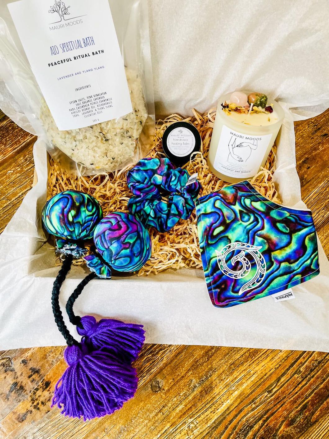 Pāua Māmā & Pēpi Gift Box