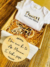 Load image into Gallery viewer, Girl&#39;s Medium Gift Box
